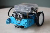 Robot mbot vue de coté